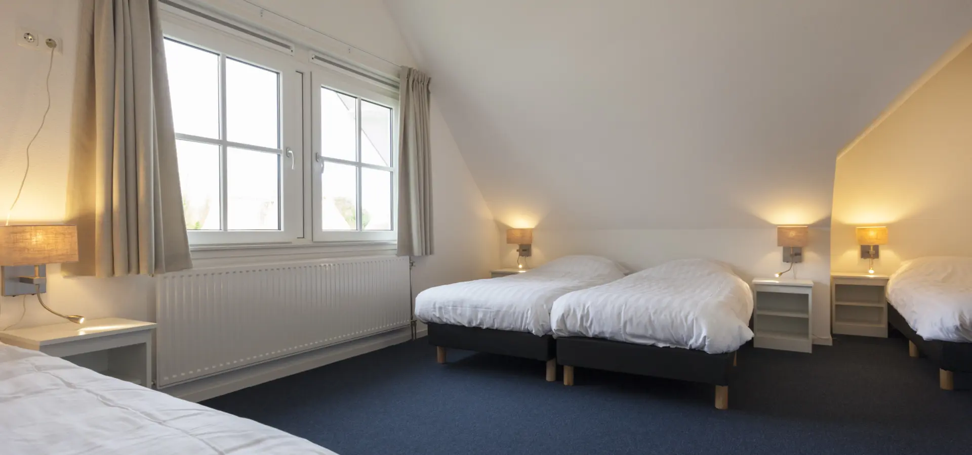 slaapkamer boven 4 bedden