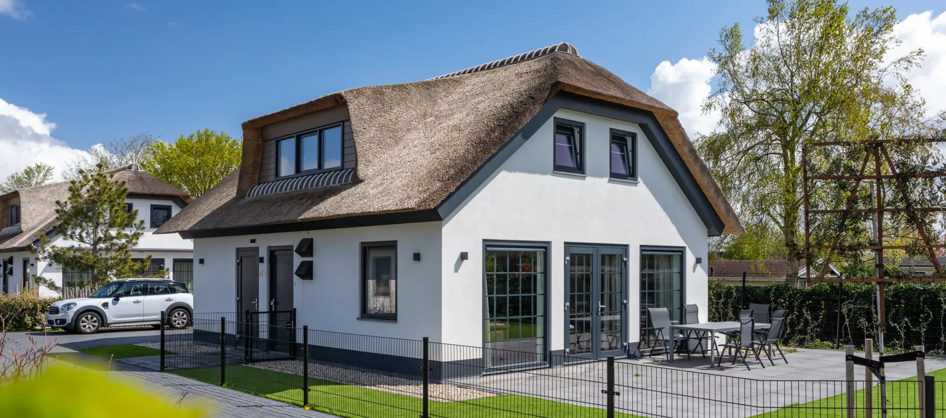 tuinzijde kwikstaart met terras